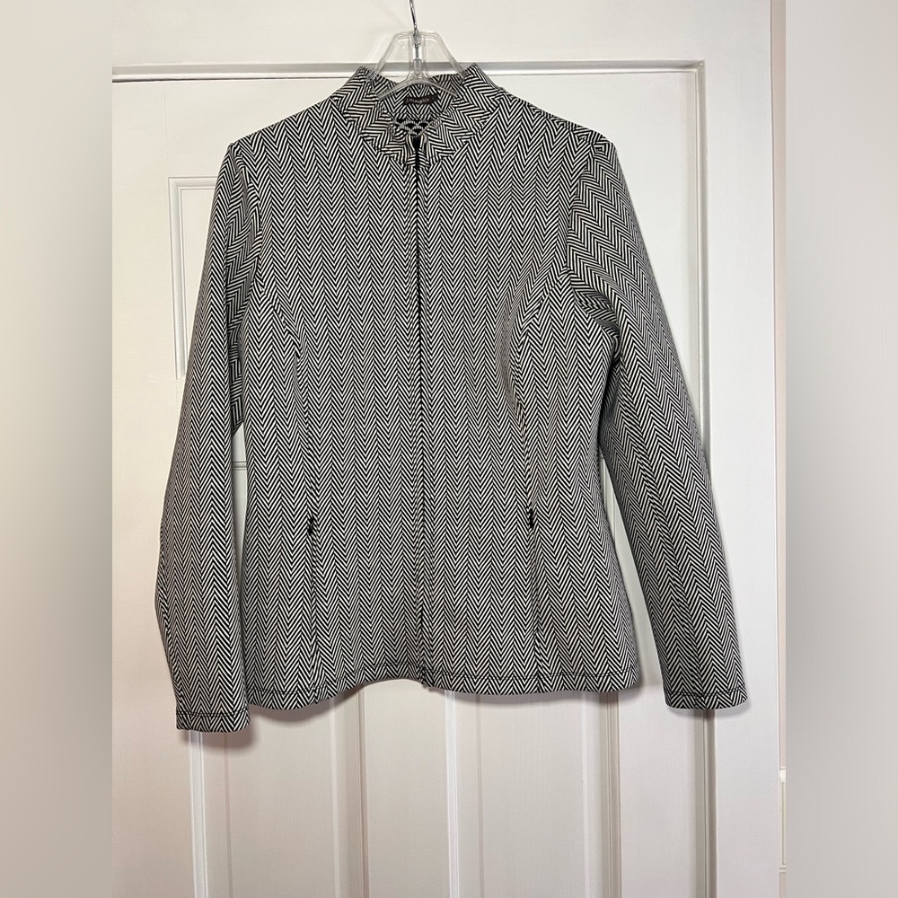 J. MCLAUGHLIN • BLACK & WHITE CHEVRON HERRINGBONE JACKET • EUC